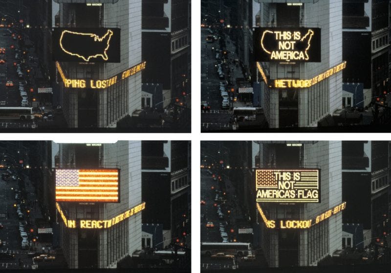 Fotografía de la intervención “A Logo for America” de Alfredo Jaar. Derechos de autor 1987 por Alfredo Jaar. Imagen por Jane Dickson. Tomado de https://publicdelivery.org/alfredo-jaar-a-logo-for-america/