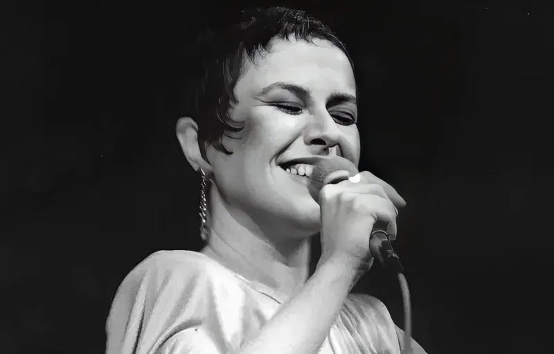 Elis Regina - Bug do Milenio - Medium