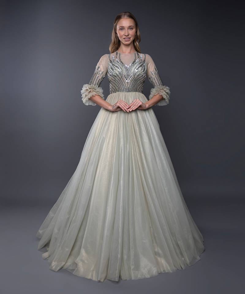 From Ball Gowns to Bridal Gowns: A Guide to Choosing the Perfect Gown 