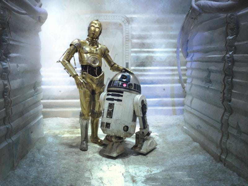 Debunking The Mandela Effect pt2 — The Curious Case of C-3PO's Silver Leg.  | by Dave Partridge | Medium