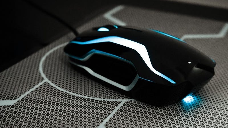 Razer Tron Gaming Mouse Review — Is This The Best Gaming Mouse Ever? | by  Zoya Pari | Medium