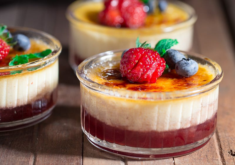Unik dan Lezat, Perpaduan Creme Brulee dan Keripik Buah Freeze Dried