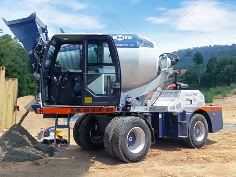 How a Mobile Cement Mixer Helps Speed Up Small Construction Jobs