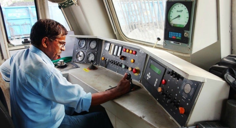 WHAT IS THE AVERAGE SALARY OF LOCO PILOT IN INDIAN RAILWAYS visual data 3