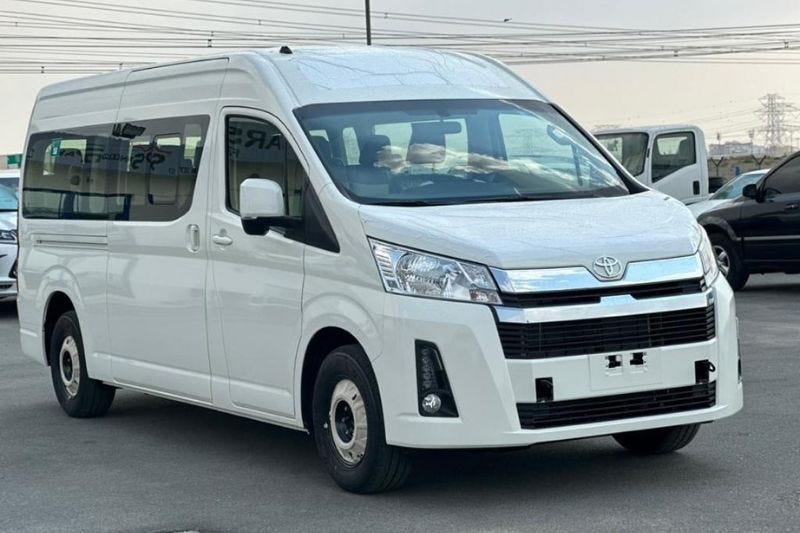 Want a Reliable Maxi Cab Mickleham for Your Next Trip or Event?