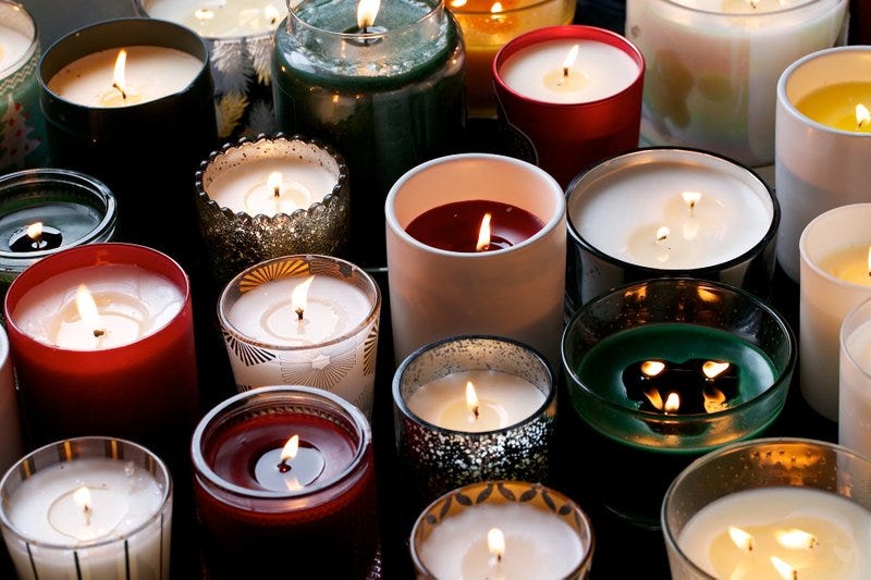 How to Properly Burn a Scented Candle for Maximum Results
