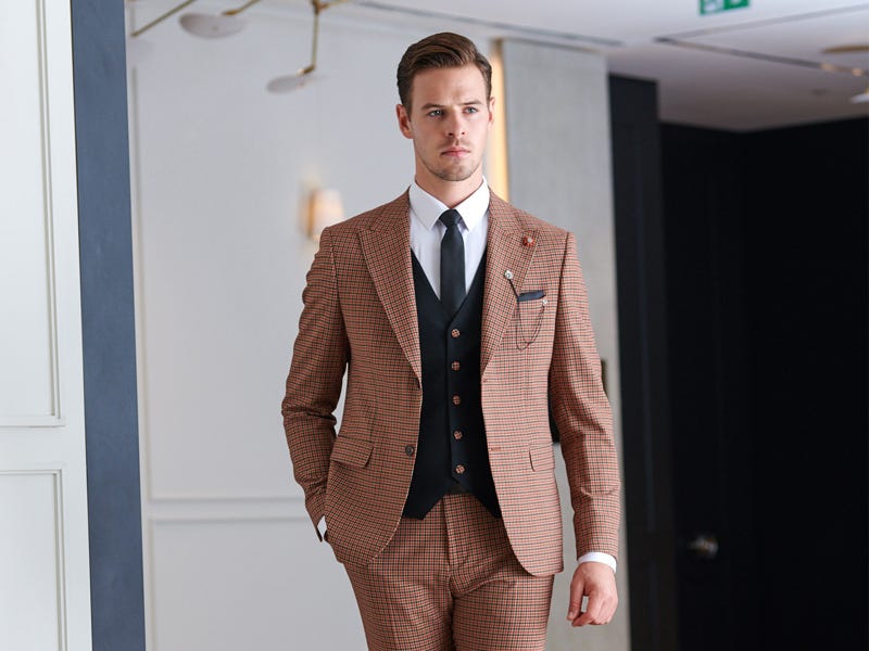 GENT WITH: A Unified Fashion Experience for Men and Women