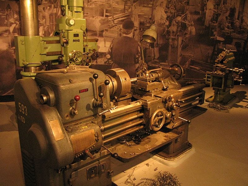 What is Metalworking Lathe Medium