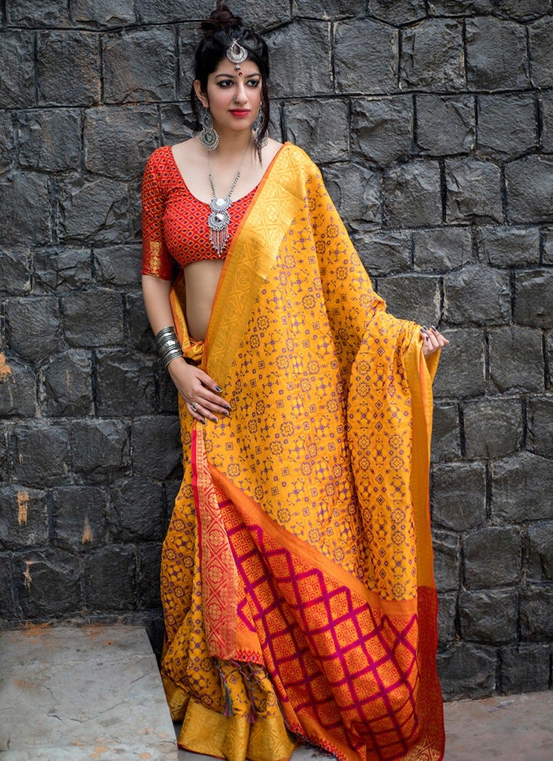 Printed Sarees: Defining Comfort And Elegance In Style For