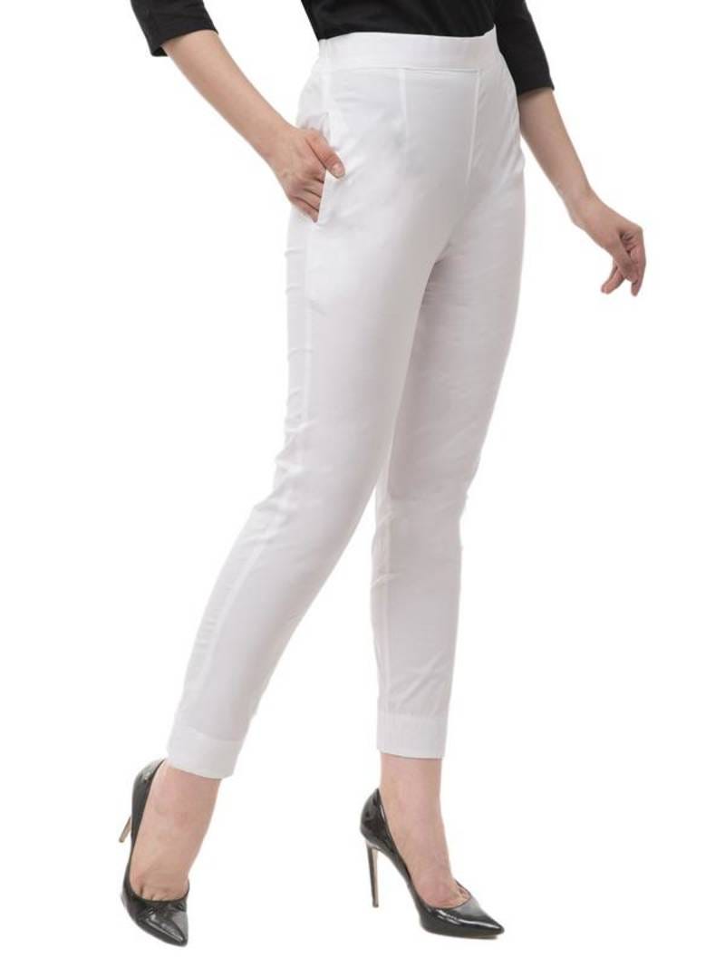 White Solid Pure Cotton Slim Fit Ankle Length Mid Rise Pants