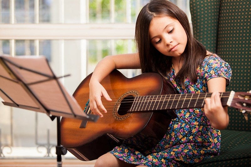 Kenapa Banyak Musisi Sekarang Memilih Mandiri Tanpa Label Besar?