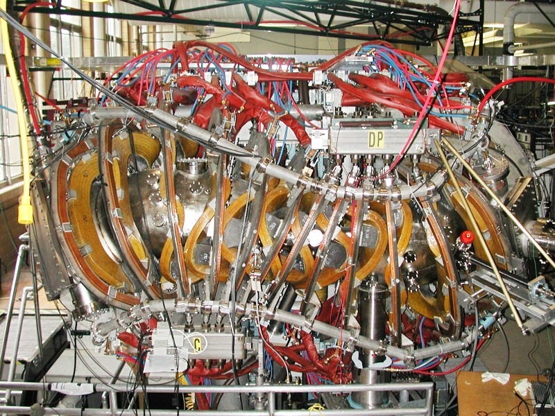 HSX Stellarator. Credit: By The HSX Team, Jerahmie — The HSX Team, Public Domain