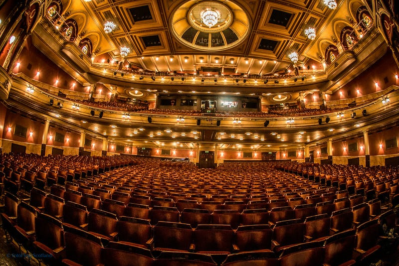 Captivating Theatrical Performances From Around the World by Circle Captivating Theatrical Performances From Around the World by Circle