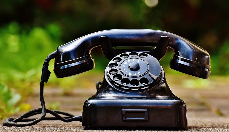 What does it mean when you call someone and it says call waiting?  [Solution] 2024