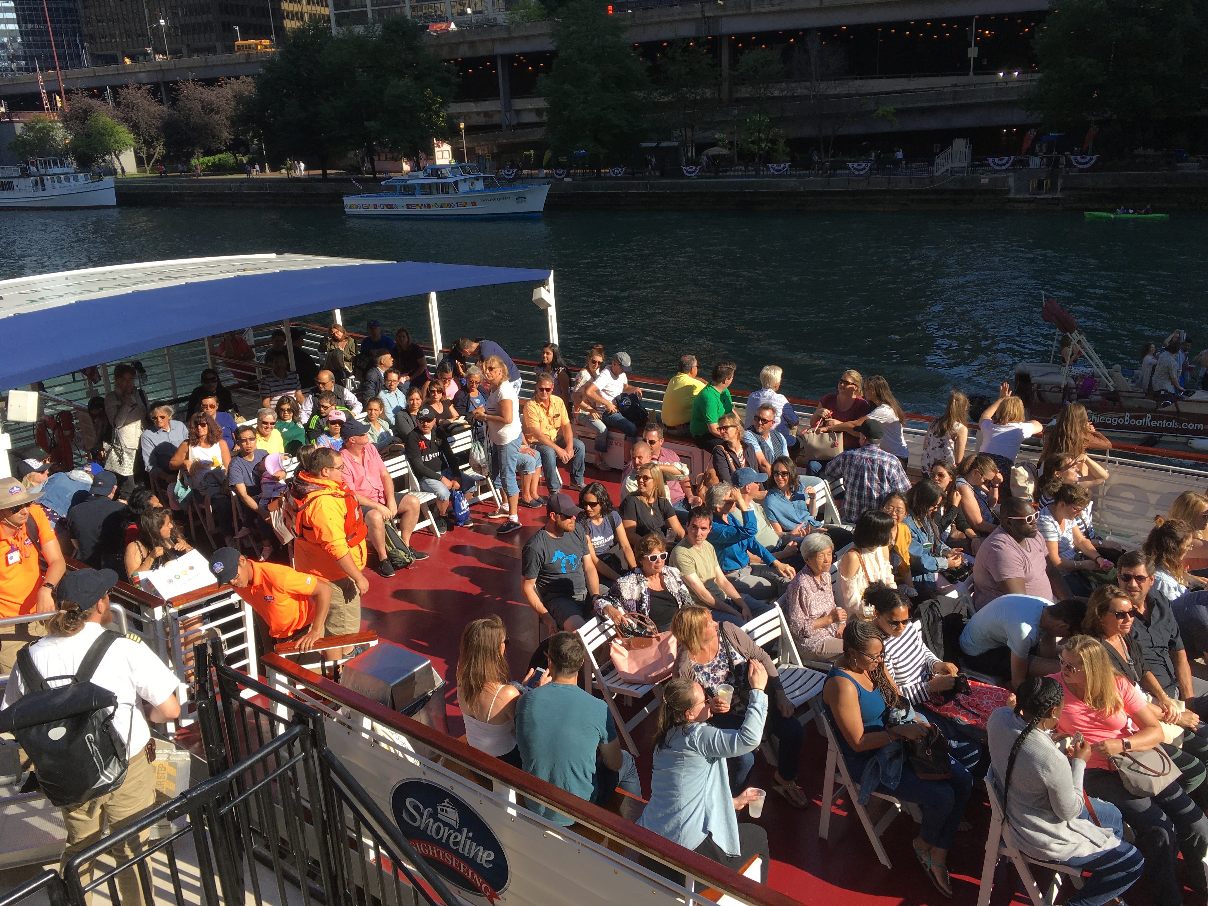 芝加哥｜建築觀光遊船Chicago River Architecture Tour - 聞悉與世界- Medium
