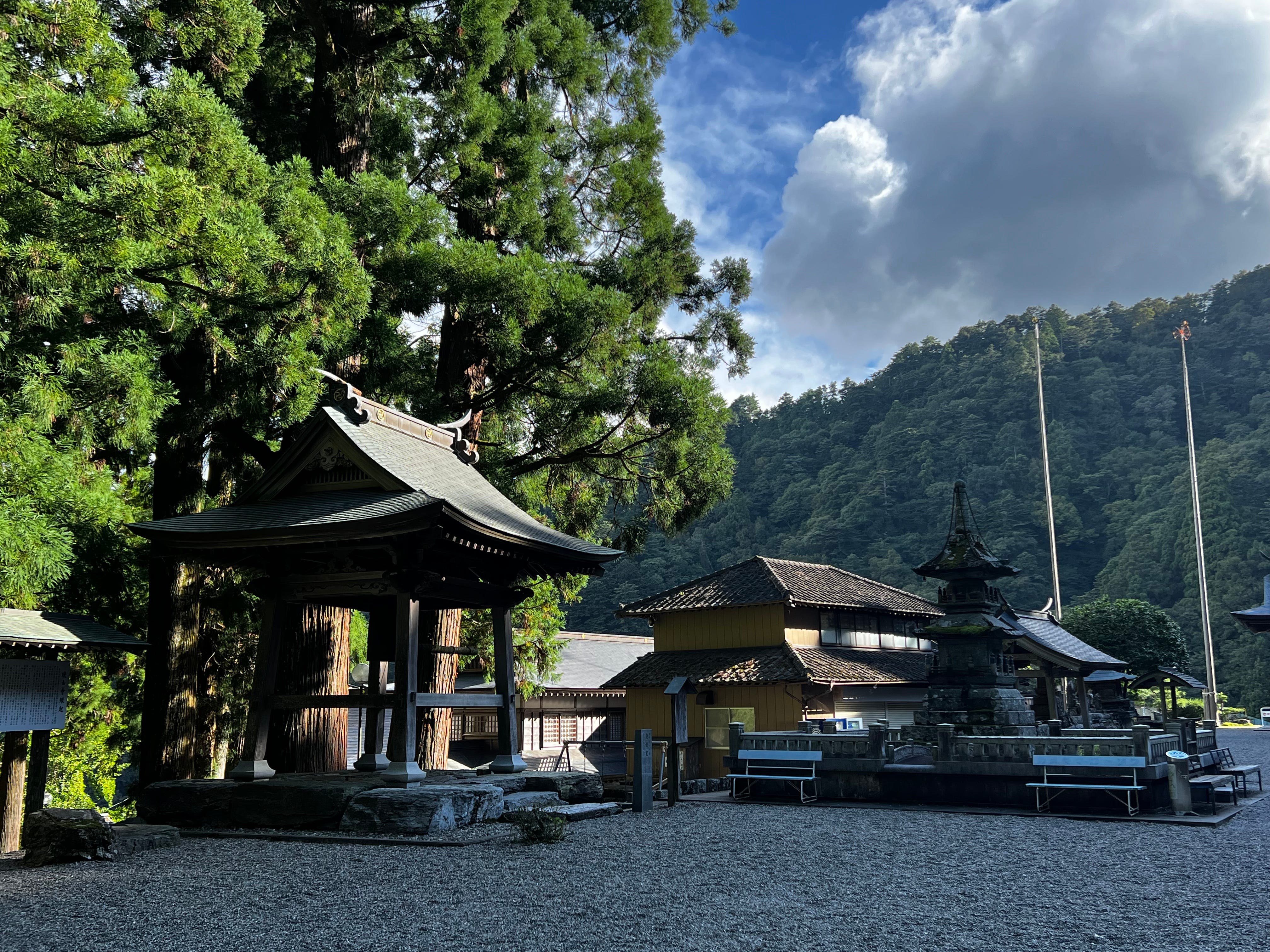 TRADITIONAL u0026 TOKITO MOUNTAIN PARKA Demon Slayer Mini Katanas | Replica Mini Katanas \u2013 Sword Slice