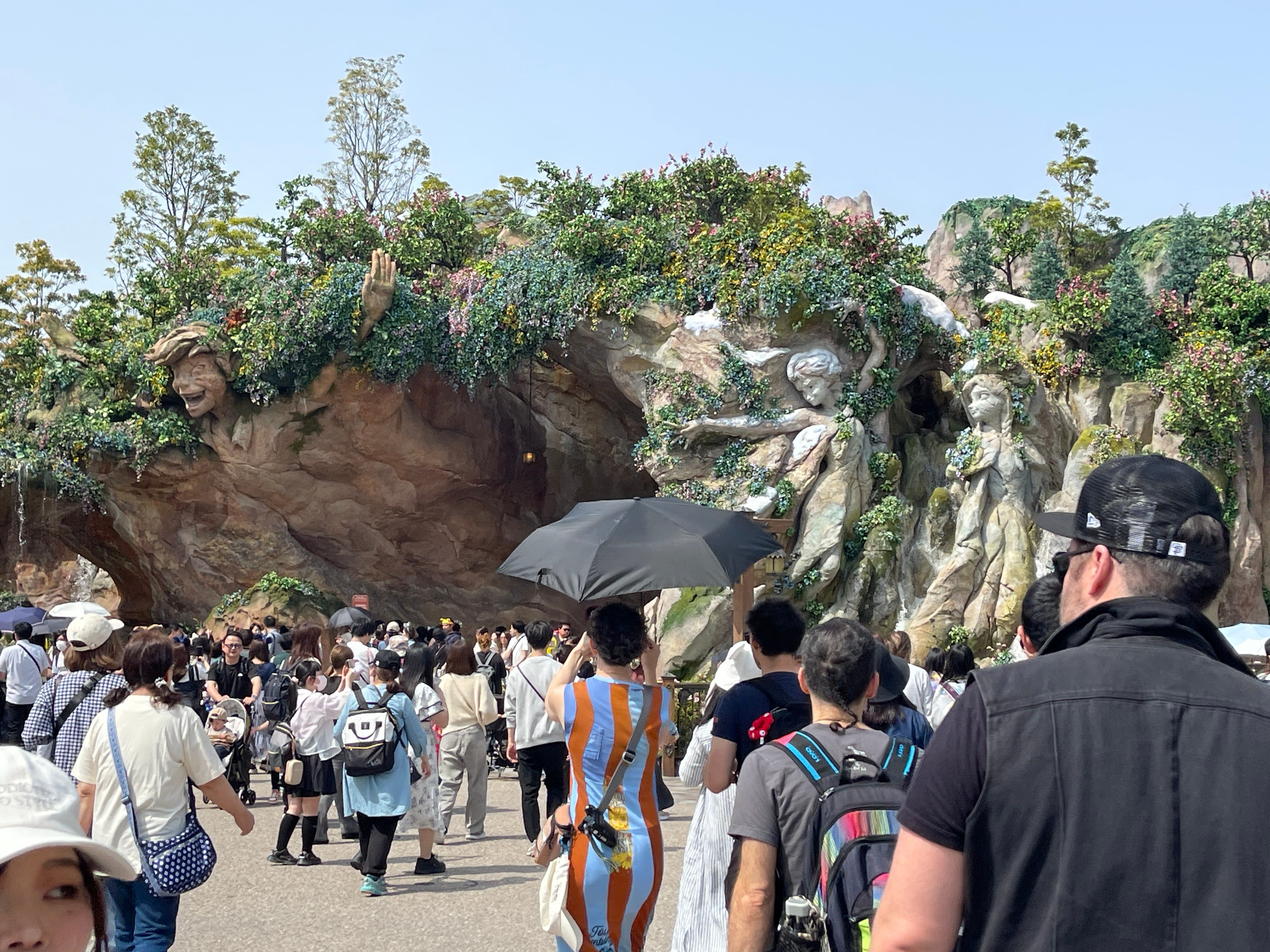 Peter Pan's Neverland Adventure. Tokyo Disney Seas | by The Look