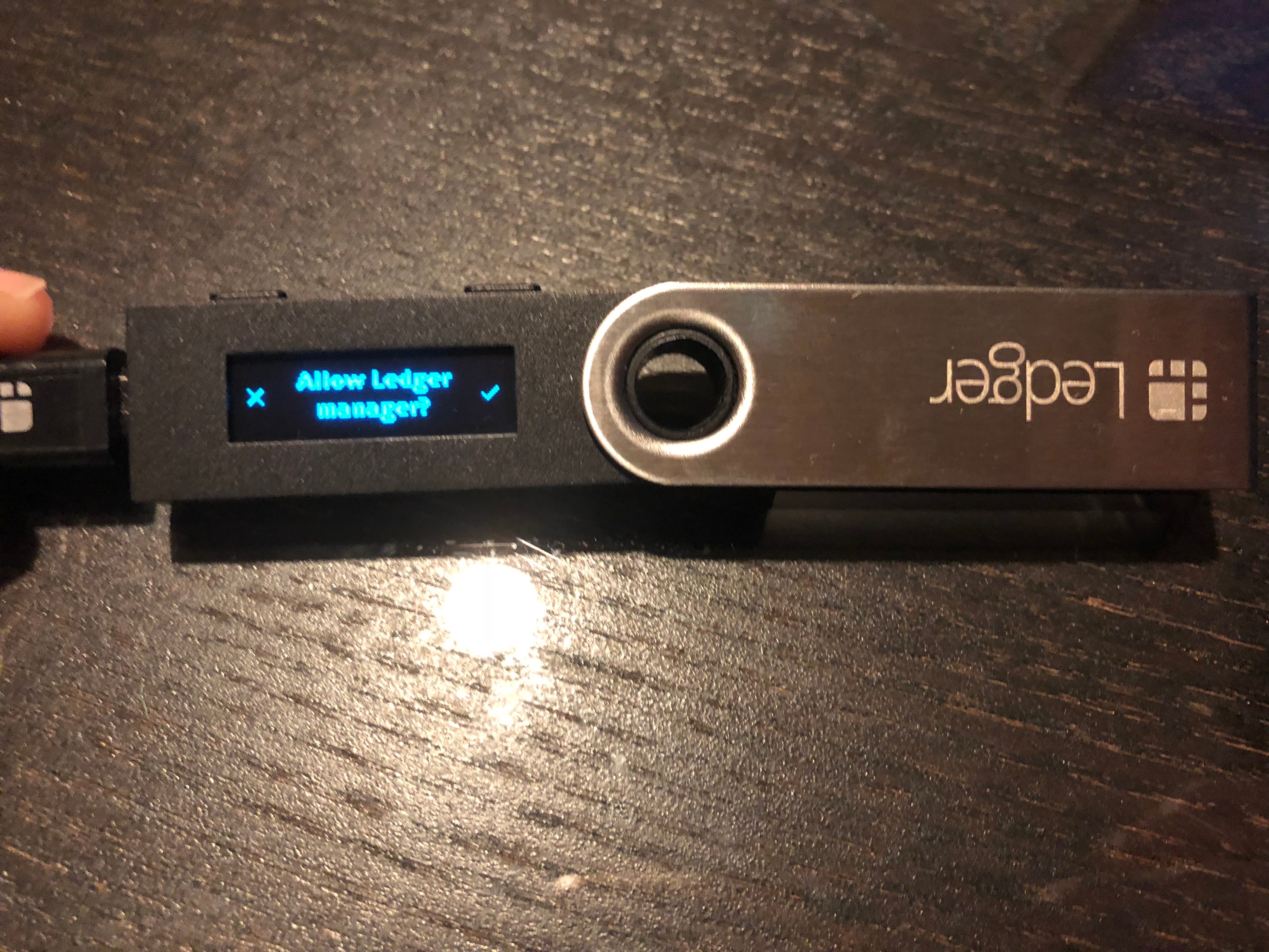Ledger Nano S（レジャーナノS）】使い方. 2018年3月7日に更新しました。 2018年7月11日に更新しました。 | by 里  優裕（Ysuke Sato） | Sales Technology Lab