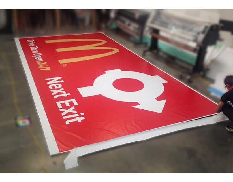 the-popularity-of-mesh-banner-printing-in-london-promo-signs-medium