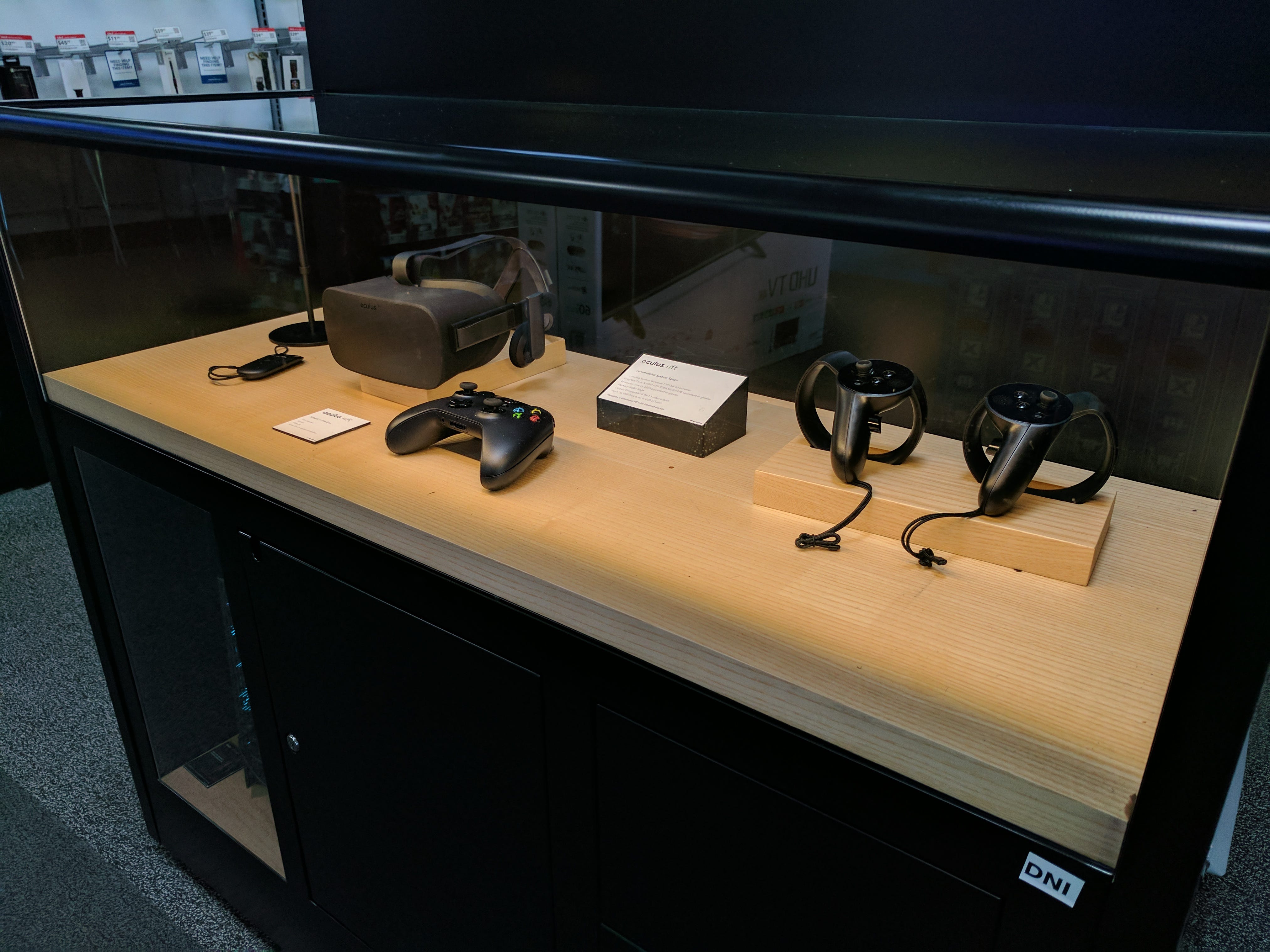 This is why Best Buy is ditching the Oculus demos | by Russell Holly | VR  Heads | Medium