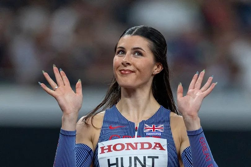씨유티비-Academic Badass, Track Goddess: Amy Hunt’s Viral Moment