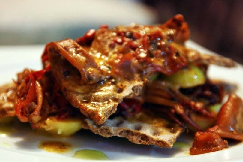 Tortino di calamari, fichi bianchi e patate a bassa temperatura