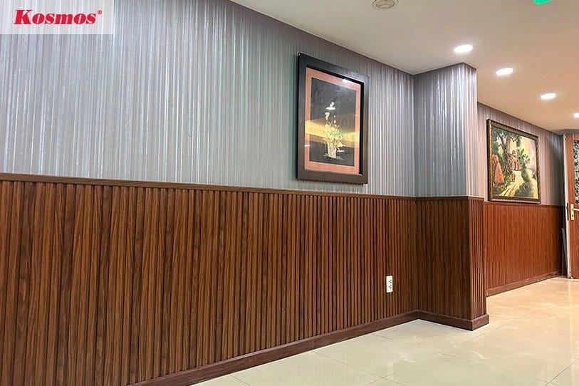 Tấm nhựa vân gỗ thích hợp ốp tường