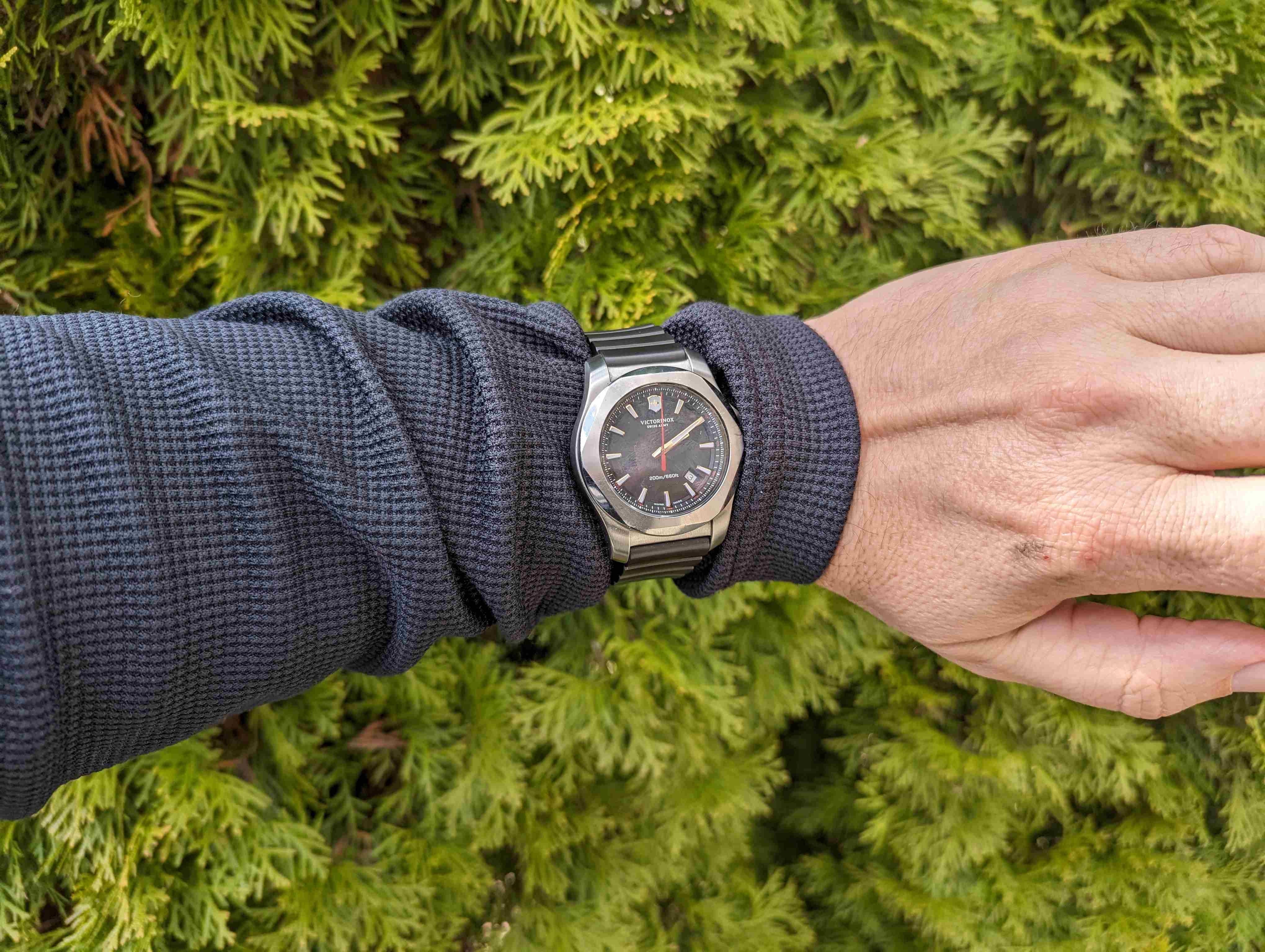 does watch go over or under dress shirt Curious how the correct way is to wear a watch in this scenario : r/handwatch