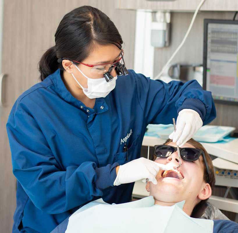 How quickly can an emergency dentist in Midtown attend to dental