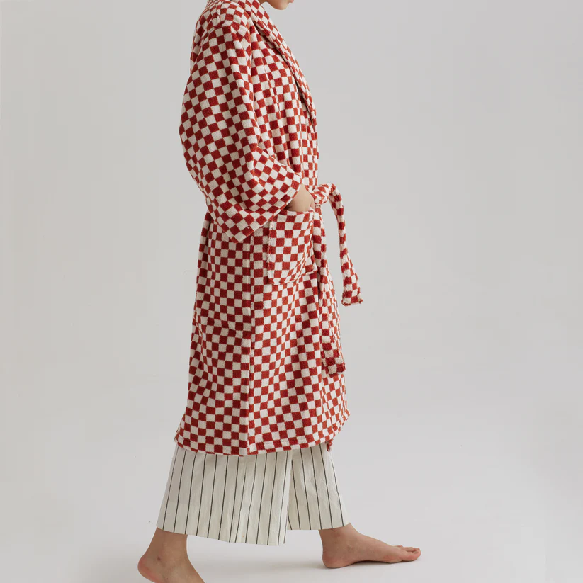 Best Bathrobes for Couples 2022 Finding the Coziest Unisex Robes for
