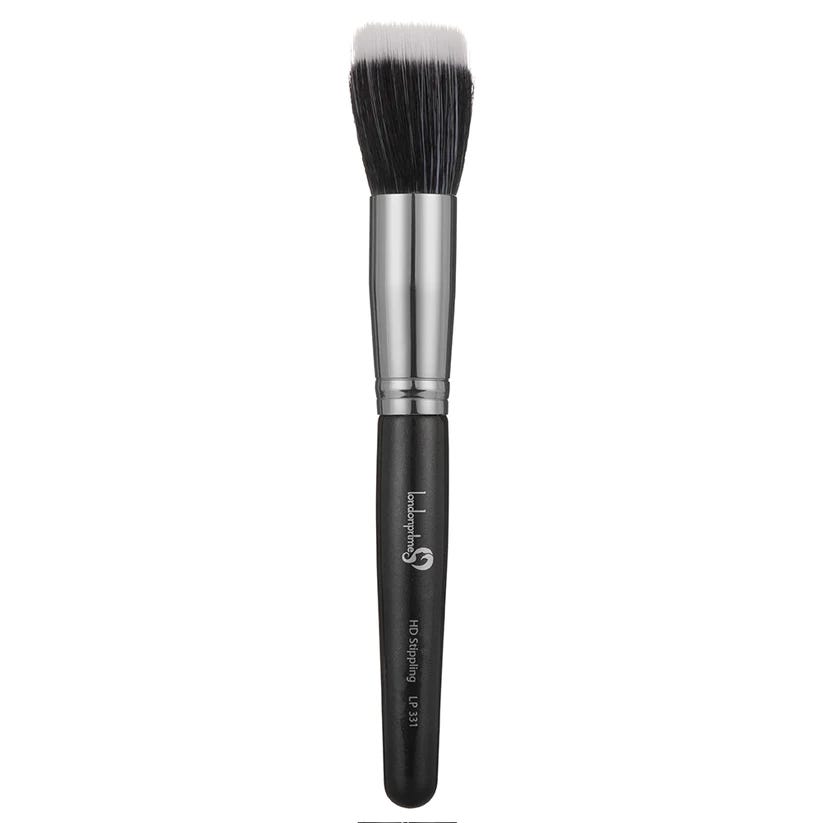 How to use and benefit the top stippling and kabuki brushes by Mark