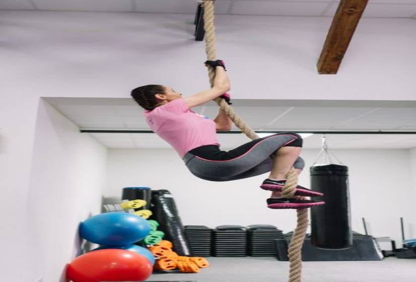 15 Amazing Benefits of Rope Climbing Exercise for Strength, by Healthlinz  Healthadvice