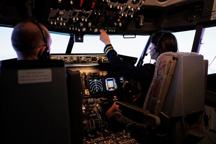 WHAT SUBJECTS SHOULD I STUDY AT SCHOOL TO BECOME AN AIRLINE PILOT By what-subjects-should-i-study-at-school-to-become-an-airline-pilot-by