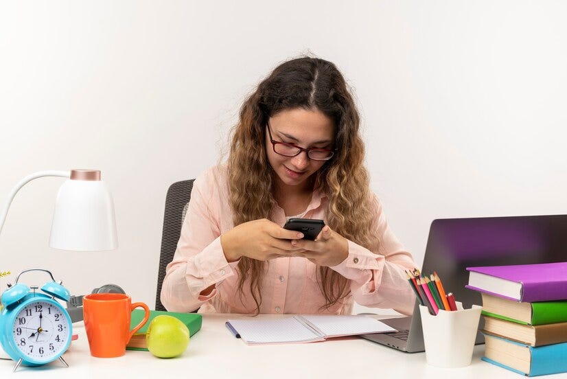 The Rise of Online Classes and Free Educational Apps for Students