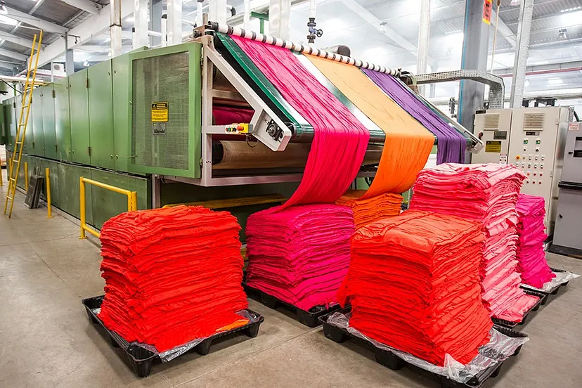 A indústria téxtil e o processo de reciclagem