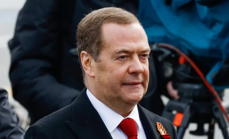 Medvedev Warns Ukraine NATO Membership May Spark WWIII