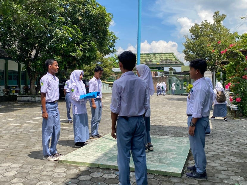 Persiapan Hari Kartini: Latihan Upacara Kelas XC MAN 2 Bantul Penuh Antusiasme