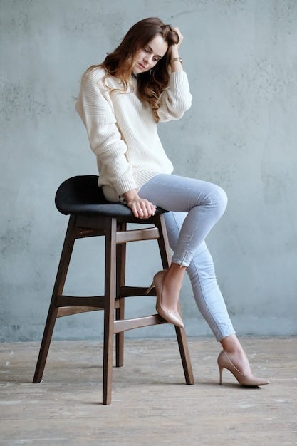 How to Dress Simple but Stylish | 7 Tips to Look Chic Every Day | by  JenniBelle Boutique | Medium