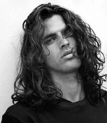 Long Curly Hair for Men: The Best Way to Style