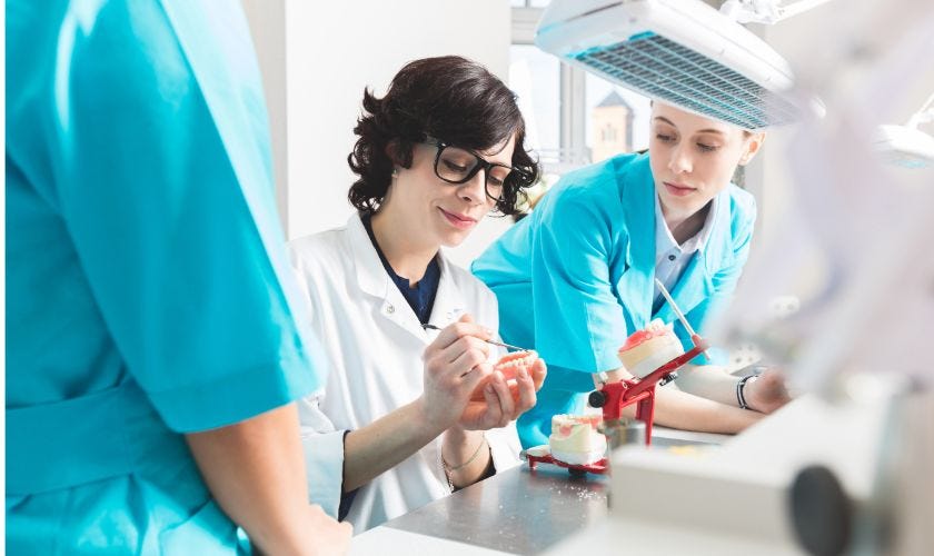 Why More People are Turning to Cosmetic Dentistry in Phoenix by