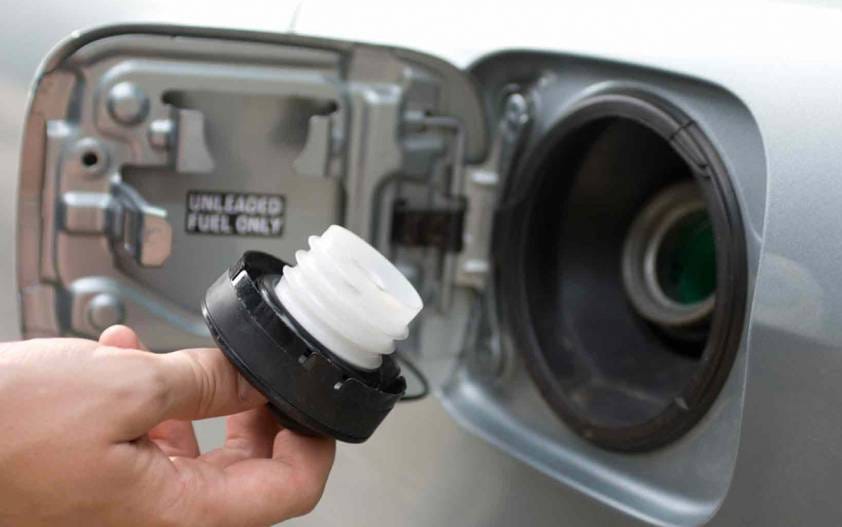 Как почистить и чем промыть бензобак от ржавчины | by Автогид | Автогид ...