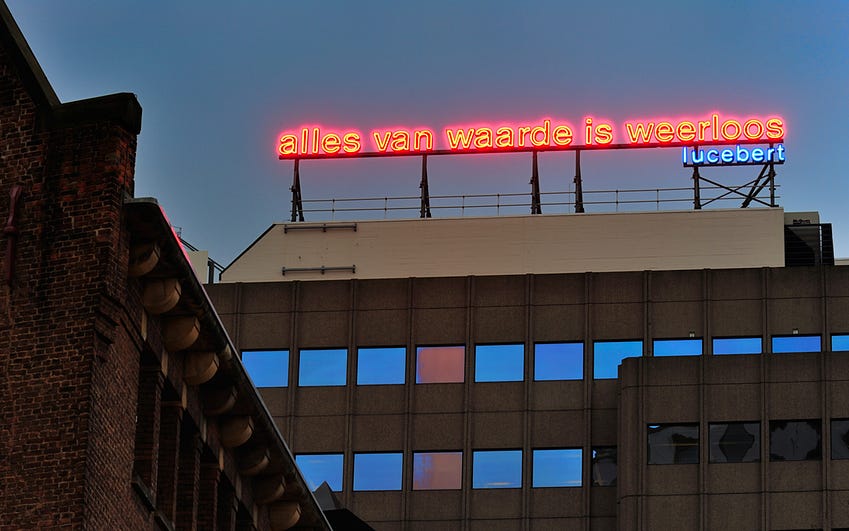 Alles van waarde is weerloos