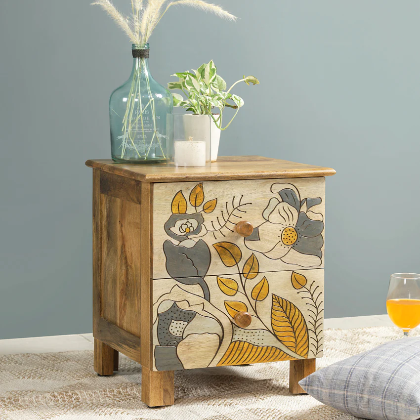 HOW DO I CHOOSE THE BEST BEDSIDE TABLE FOR HOME DECOR? by