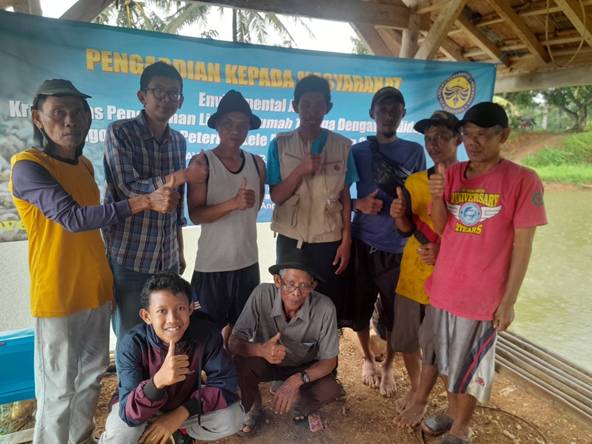 Enviromental Art: Kreativitas Pengolahan Limbah Rumah Tangga dengan Budidaya Magot BSF bagi…