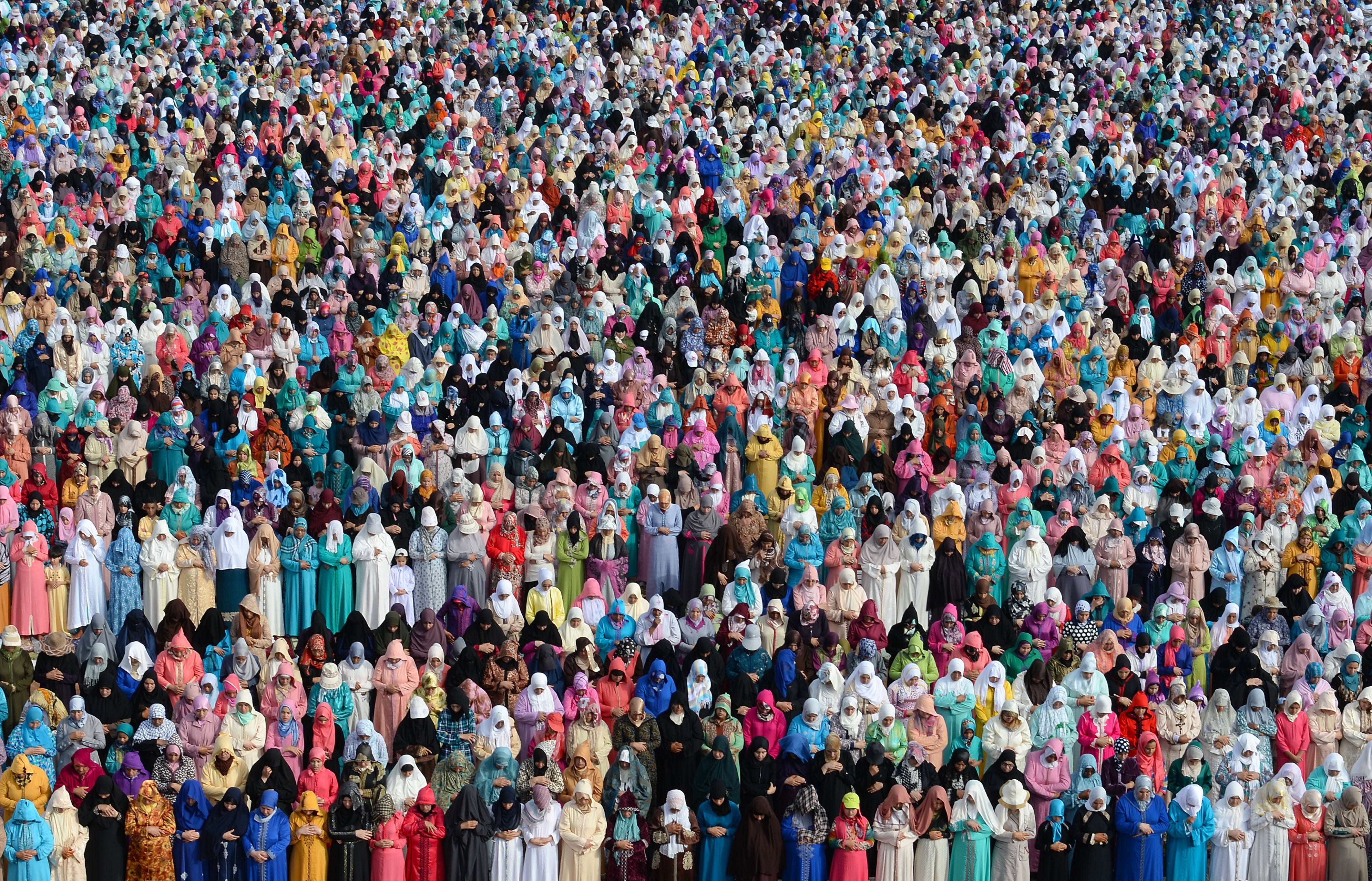 What Does It Mean To Be A Muslim Woman In The Modern World? by Fariha Róisín Muslim Women Speak Medium picture
