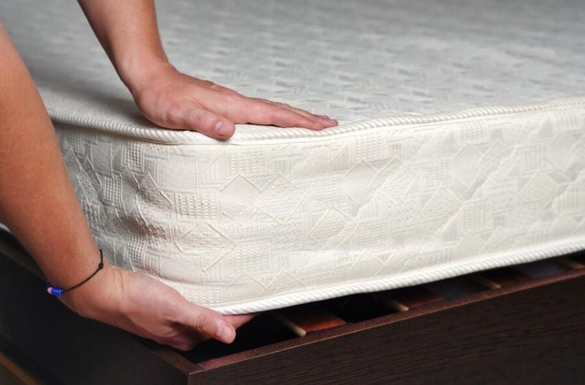 How to Choose the Best Hospital Bed Mattress for Home by