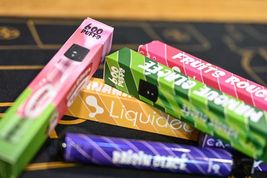 The Modern Vape Revolution: Why More Adults Are Turning to Smarter, Smaller Vaping Options