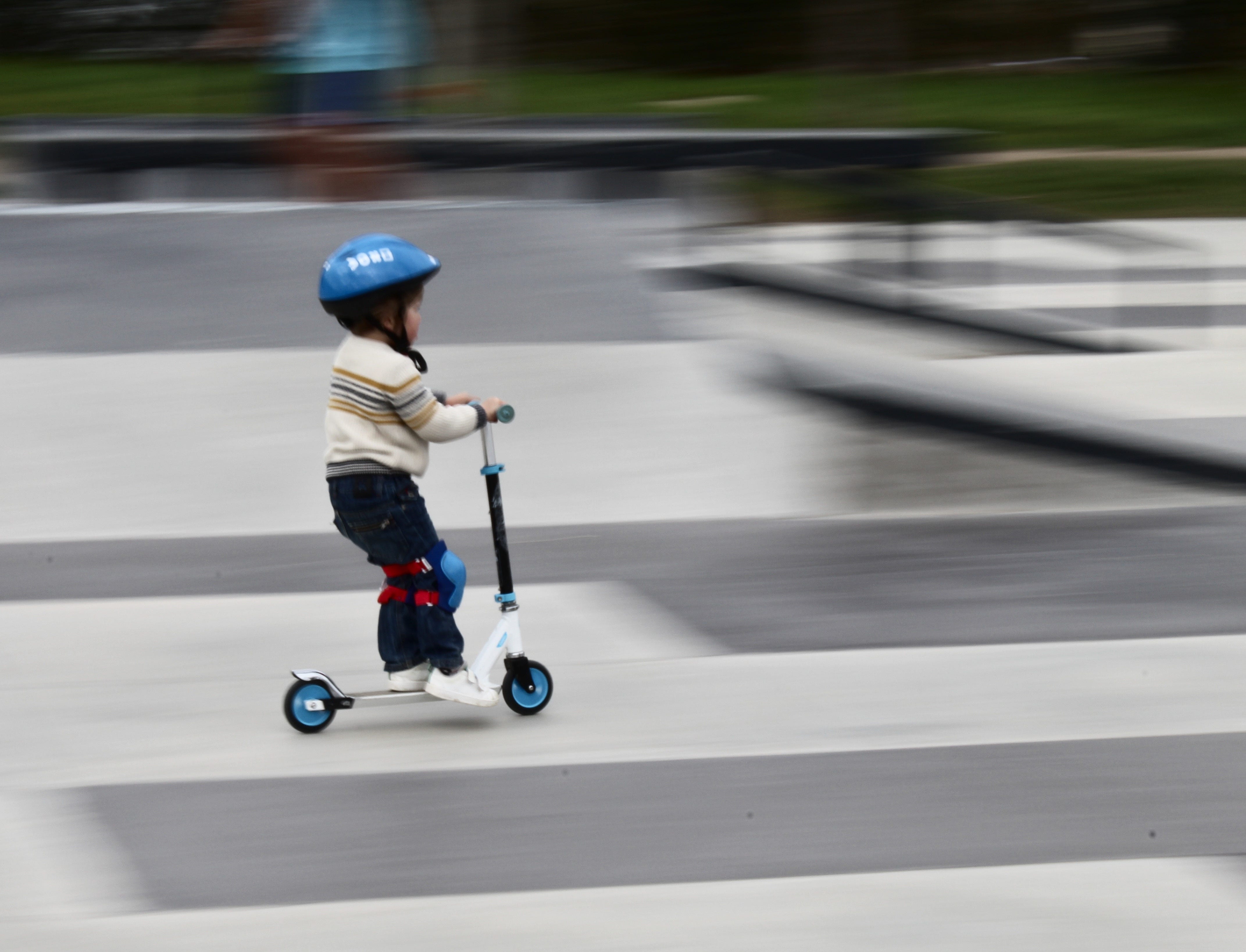 You Stil Need to Wear a Helmet on an Electric Scooter The Five  
