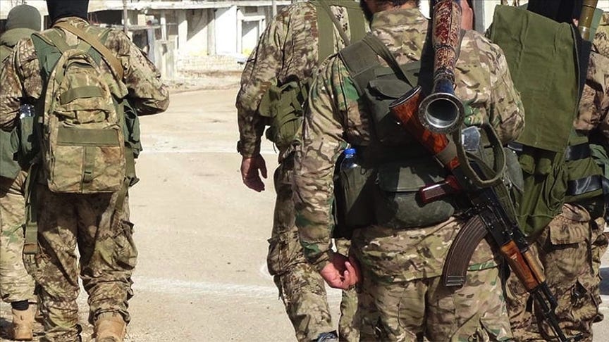Esed rejimi ordusundan 40 asker muhaliflere sığındı