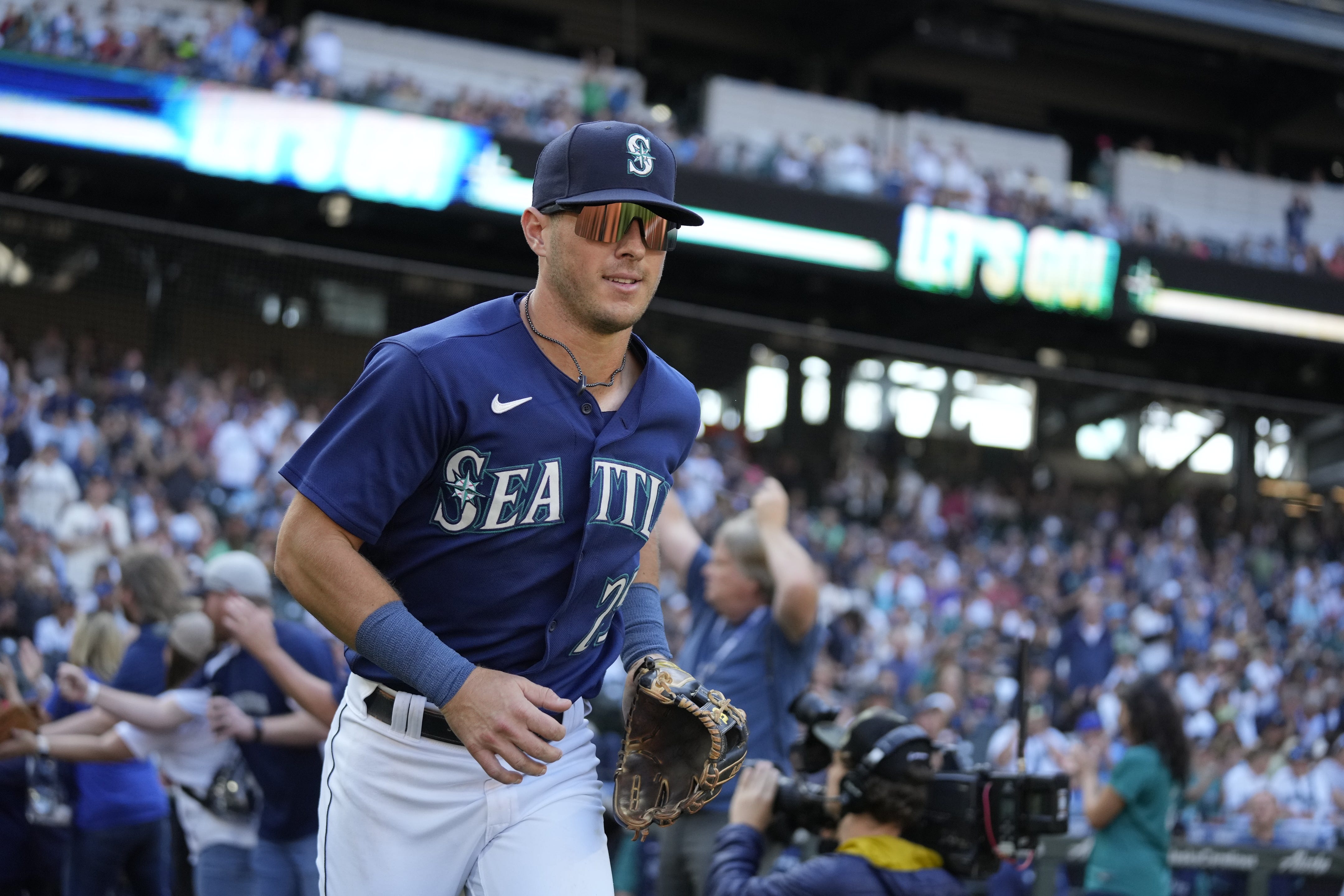 Mariners Reinstate RHP Diego Castillo & INF/OF Dylan Moore from